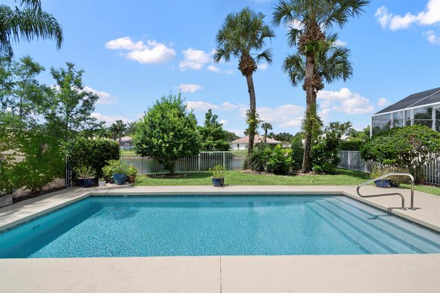 8186 Laborie Lane, Wellington, FL 33414