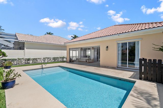 8186 Laborie Lane, Wellington, FL 33414