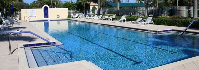 8186 Laborie Lane, Wellington, FL 33414