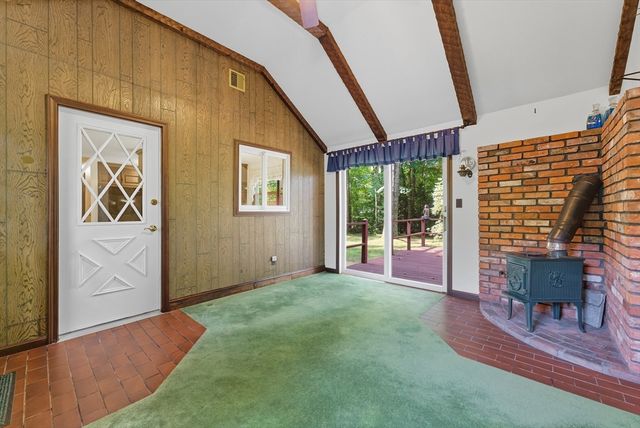 48 Cosgrove Avenue, Agawam, MA 01001