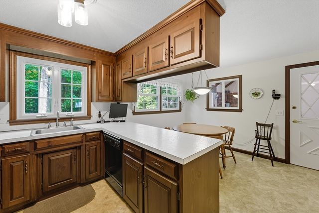 48 Cosgrove Avenue, Agawam, MA 01001