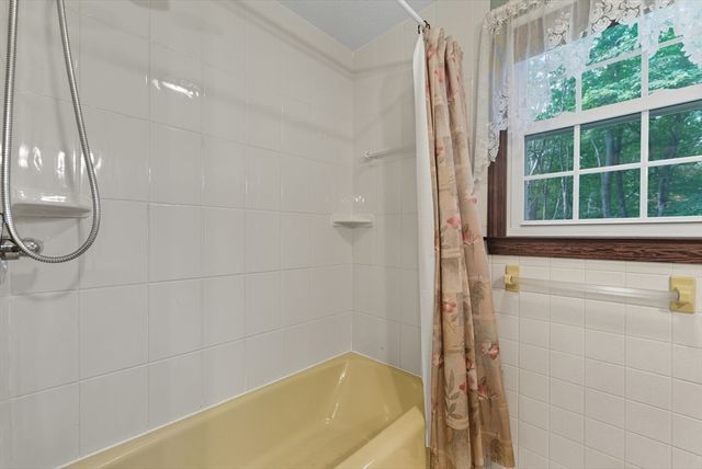 48 Cosgrove Avenue, Agawam, MA 01001