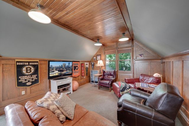 280 Duke Street, Saint Paul, MN 55102