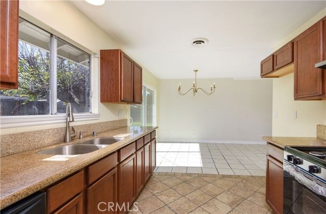 41431 Vicky, Hemet, CA 92544