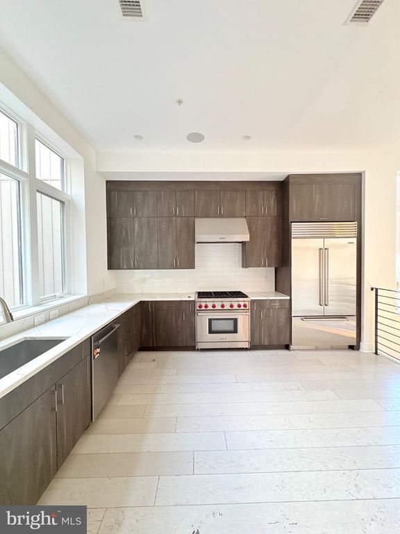 142R S FRONT ST, PHILADELPHIA, PA 19106 — photo 2