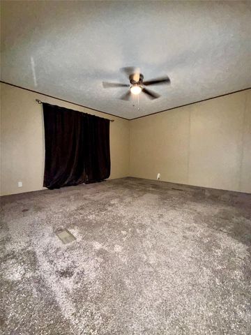 975 Roberts, Vidor, TX 77662