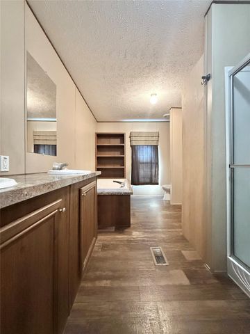 975 Roberts, Vidor, TX 77662