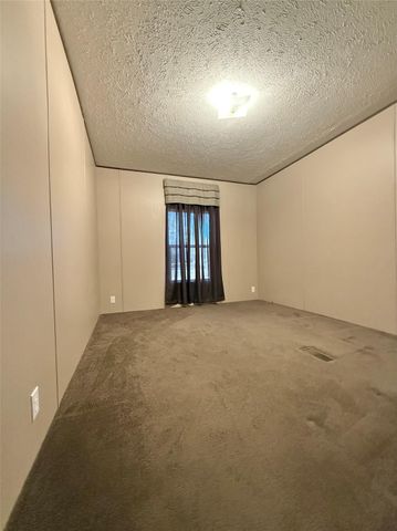 975 Roberts, Vidor, TX 77662