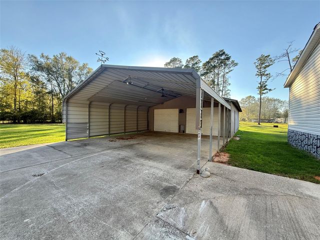 975 Roberts, Vidor, TX 77662