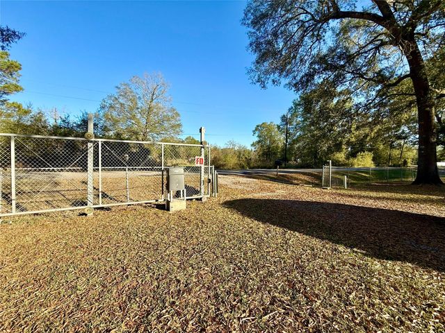 975 Roberts, Vidor, TX 77662