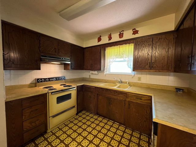 2479 M Highway, Cabool, MO 65689