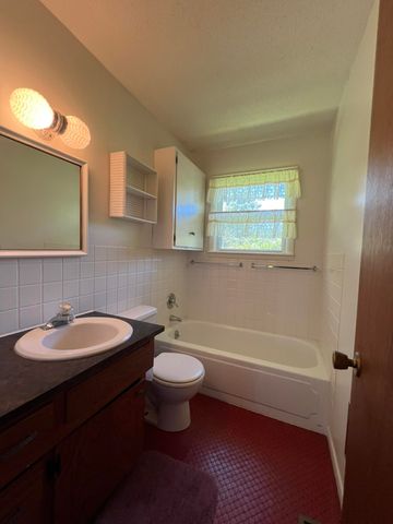 2479 M Highway, Cabool, MO 65689