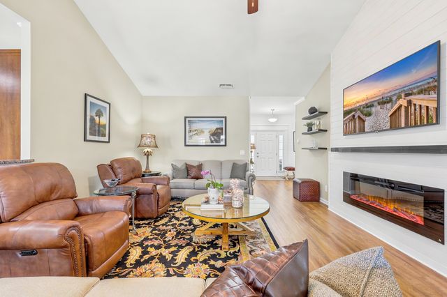 1046 Kennington Ct., Conway, SC 29526