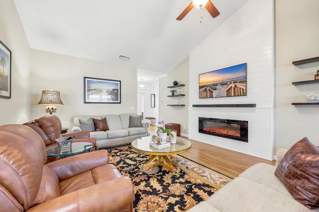 1046 Kennington Ct., Conway, SC 29526