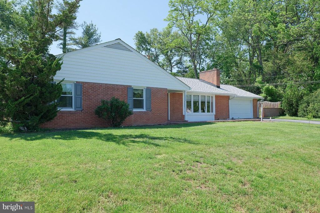 Image 1 of property listing at 13324 HICKORY HILL RD, Hagerstown, MD 21742