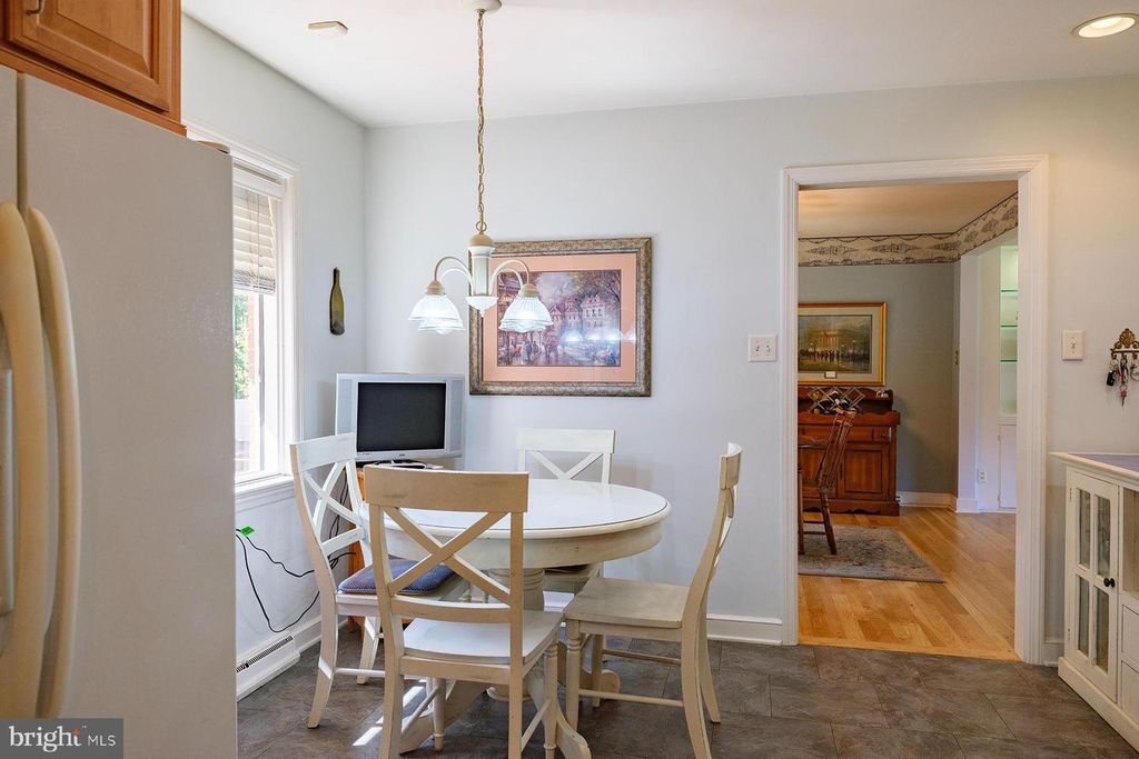 Image 20 of property listing at 13324 HICKORY HILL RD, Hagerstown, MD 21742