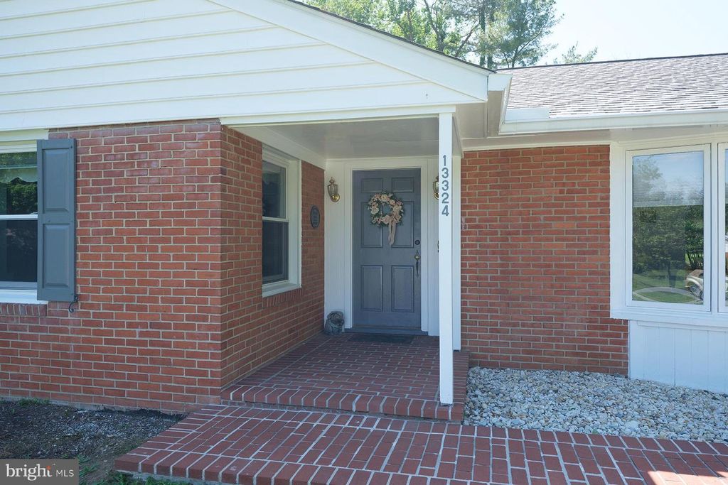Image 3 of property listing at 13324 HICKORY HILL RD, Hagerstown, MD 21742