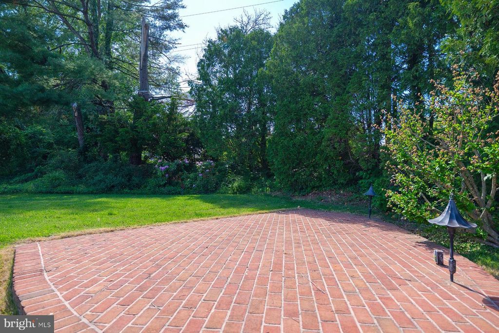 Image 41 of property listing at 13324 HICKORY HILL RD, Hagerstown, MD 21742
