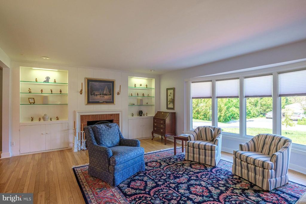 Image 8 of property listing at 13324 HICKORY HILL RD, Hagerstown, MD 21742