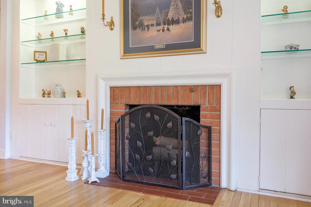 Image 9 of property listing at 13324 HICKORY HILL RD, Hagerstown, MD 21742