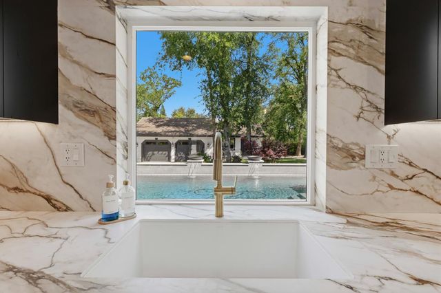 5813 Mareta Ln, Loomis, CA 95650