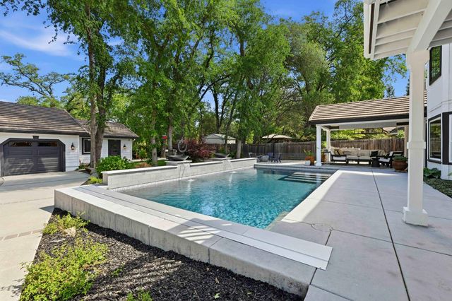 5813 Mareta Ln, Loomis, CA 95650