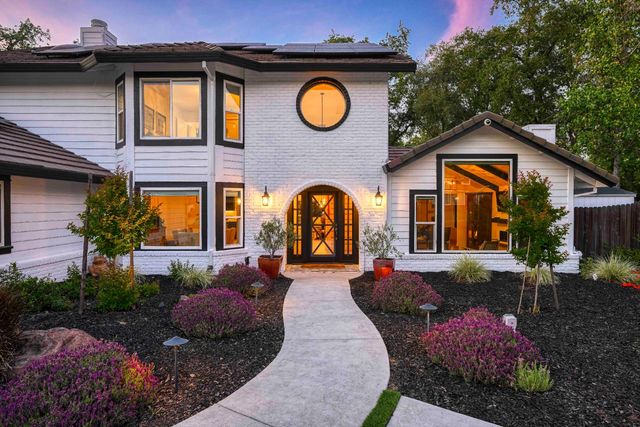 5813 Mareta Ln, Loomis, CA 95650