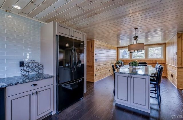 37000 Rock Beach Road West, Cape Vincent, NY 13618