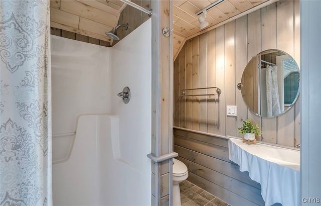 37000 Rock Beach Road West, Cape Vincent, NY 13618