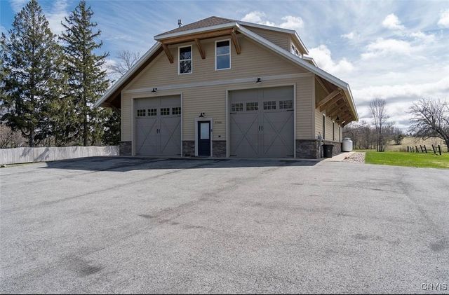 37000 Rock Beach Road West, Cape Vincent, NY 13618