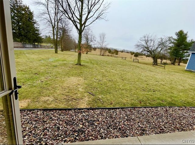 37000 Rock Beach Road West, Cape Vincent, NY 13618