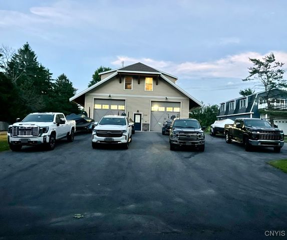 37000 Rock Beach Road West, Cape Vincent, NY 13618