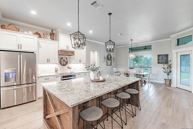 117 Shelby, Adkins, TX 78101