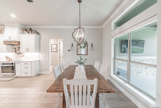 117 Shelby, Adkins, TX 78101