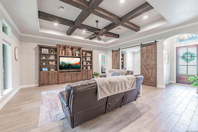 117 Shelby, Adkins, TX 78101