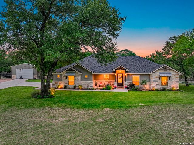 117 Shelby, Adkins, TX 78101