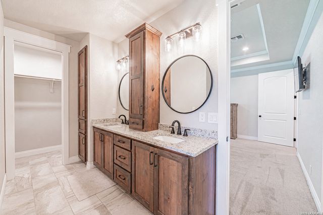 117 Shelby, Adkins, TX 78101