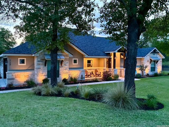 117 Shelby, Adkins, TX 78101