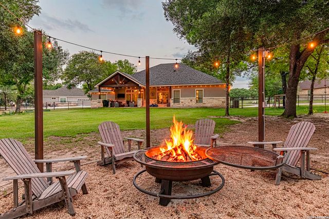117 Shelby, Adkins, TX 78101