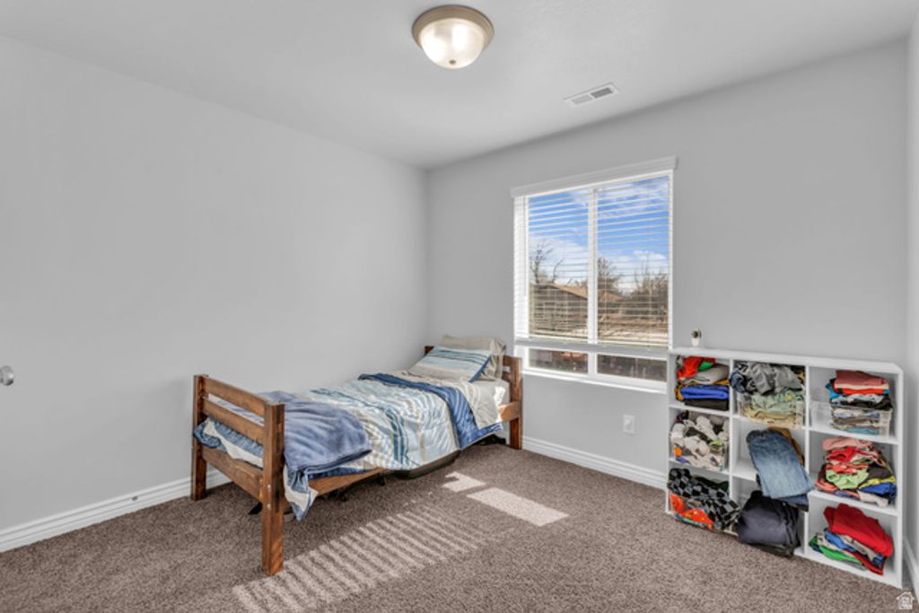 Image 11 of property listing at 1437 W 1200 S, Clearfield, UT 84015
