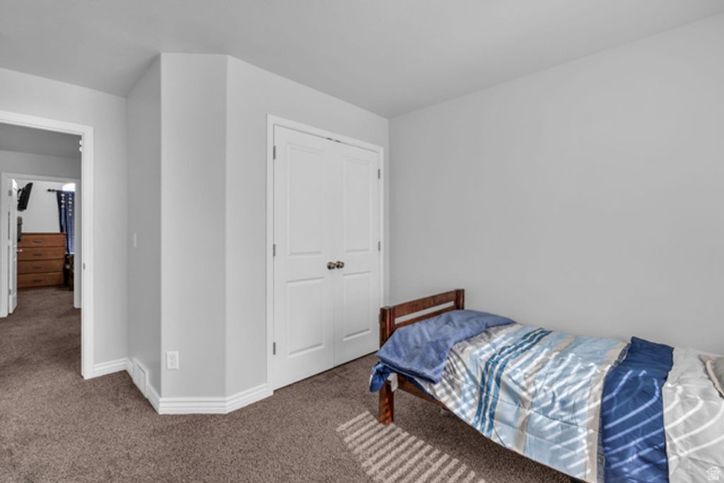 Image 12 of property listing at 1437 W 1200 S, Clearfield, UT 84015