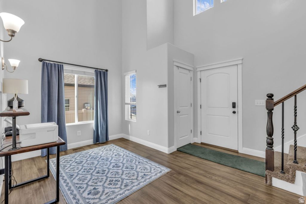 Image 4 of property listing at 1437 W 1200 S, Clearfield, UT 84015