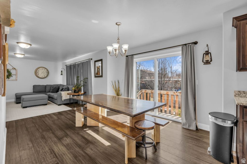 Image 7 of property listing at 1437 W 1200 S, Clearfield, UT 84015