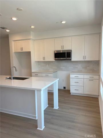 1050 Foothill Boulevard, Claremont, CA 91711