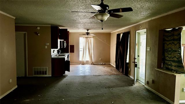 140 Woodland Trail, Gun Barrel City, TX 75156