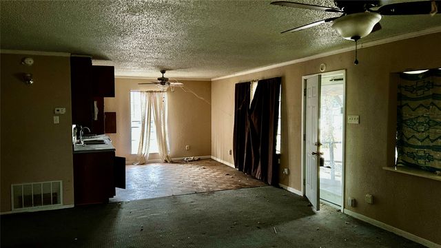 140 Woodland Trail, Gun Barrel City, TX 75156