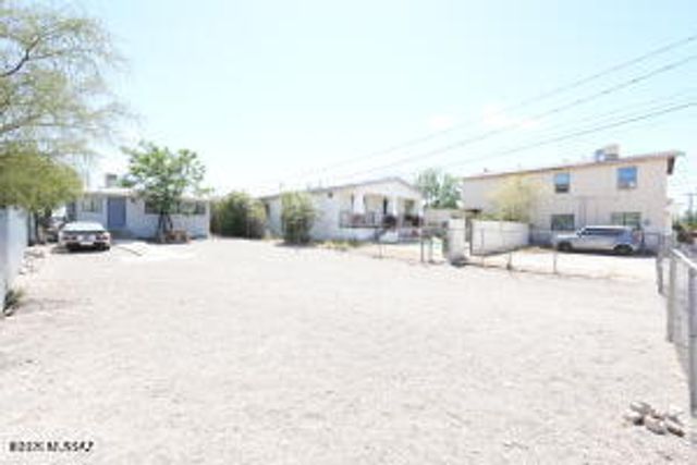 1023 E Lee Street, Tucson, AZ 85719