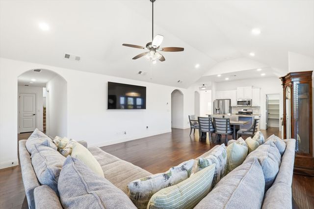 1118 Autumn Trail, Waxahachie, TX 75165