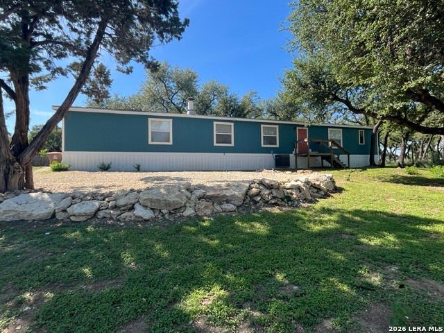 511 FOREST HILL ST, Canyon Lake, TX 78133