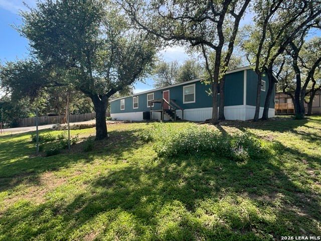 511 FOREST HILL ST, Canyon Lake, TX 78133